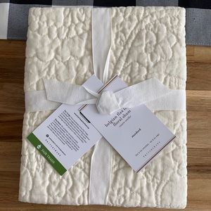 Pottery Barn NWT Belgian Flax Linen Floral Sham Standard size